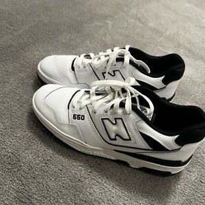 New Balance 550 Black and White
